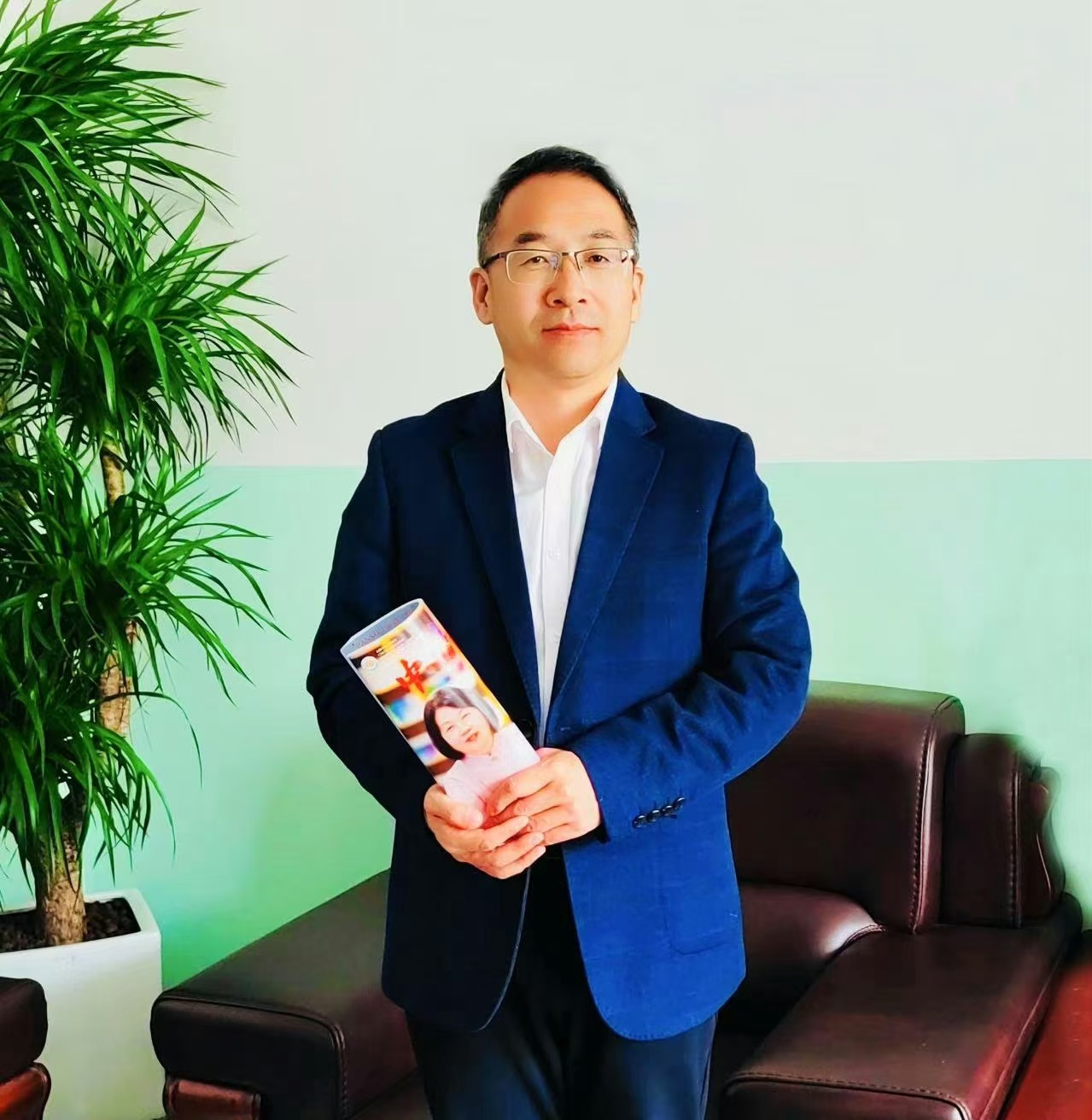 【我和我的大学】藉河南畔云程发轫， 教育沃土奋楫笃行——记明升MS88体育登录优秀校友李鑫